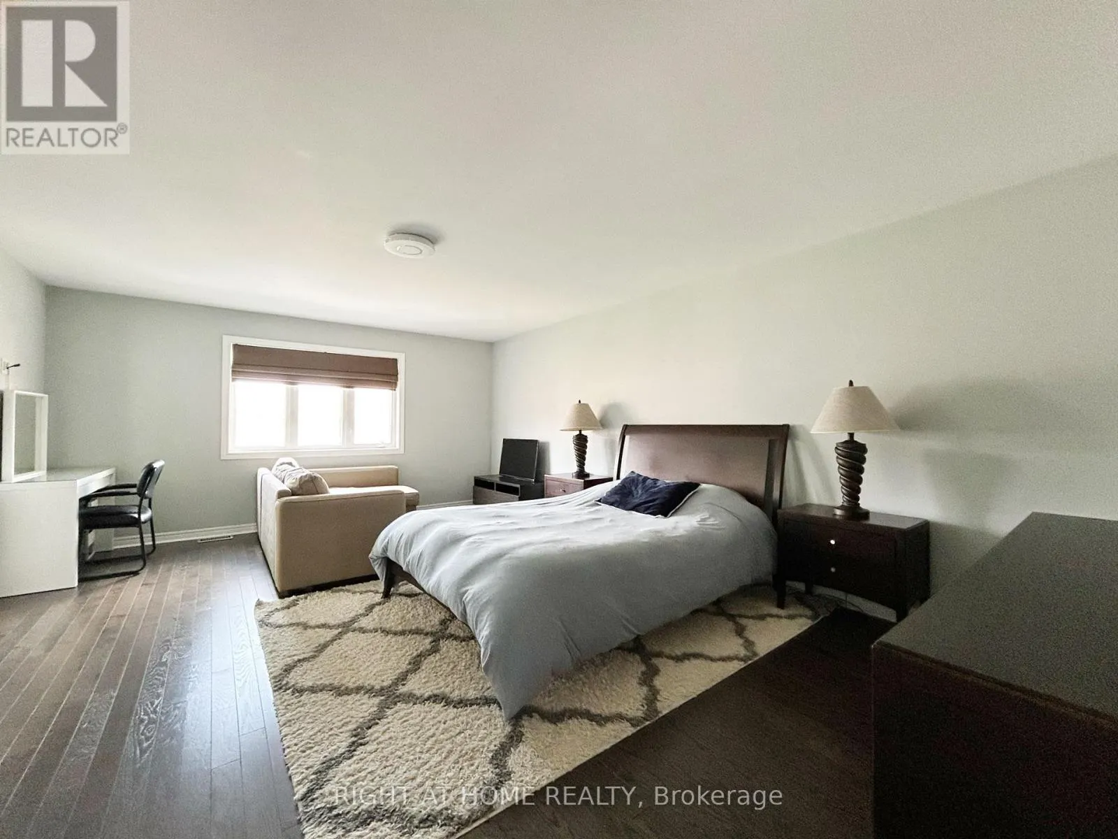 5515 DOCTOR PEDDLE CRESCENT