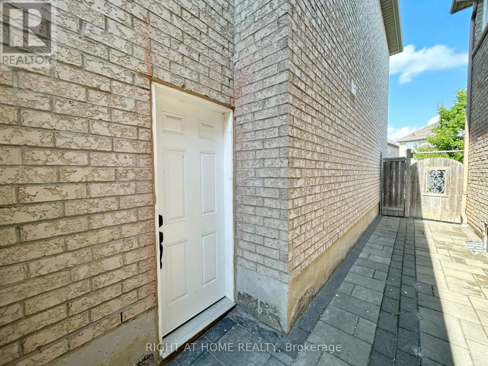 5515 DOCTOR PEDDLE CRESCENT