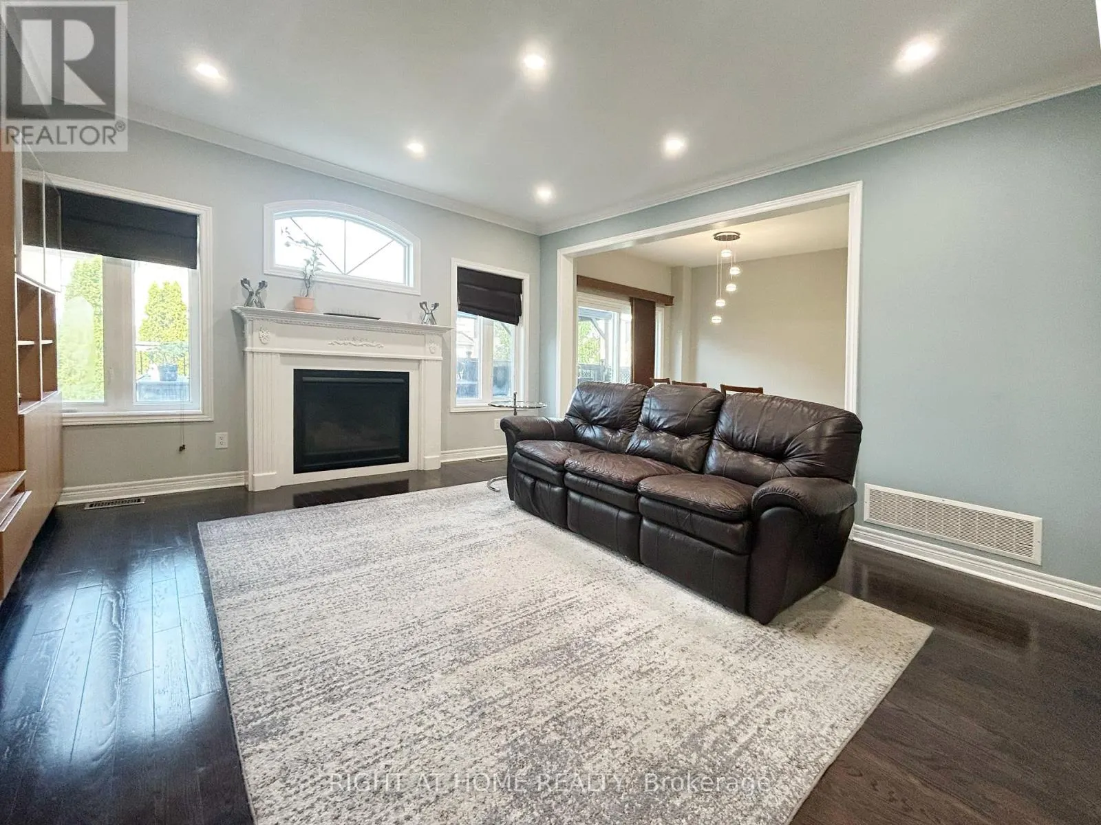 5515 DOCTOR PEDDLE CRESCENT