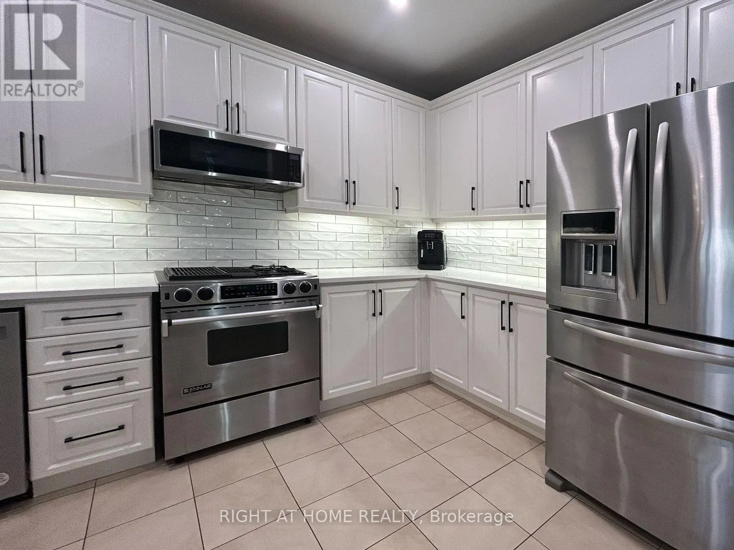5515 DOCTOR PEDDLE CRESCENT