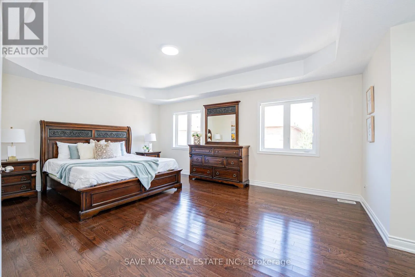 49 SCOTCHMERE CRESCENT