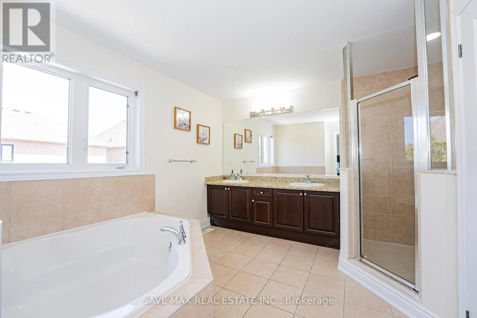 49 SCOTCHMERE CRESCENT