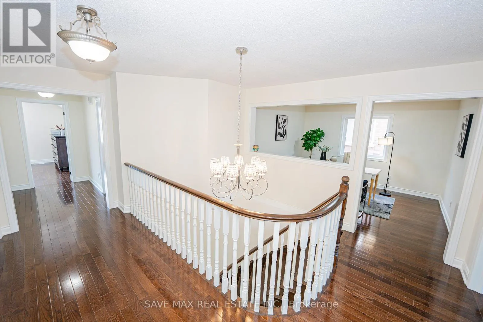 49 SCOTCHMERE CRESCENT