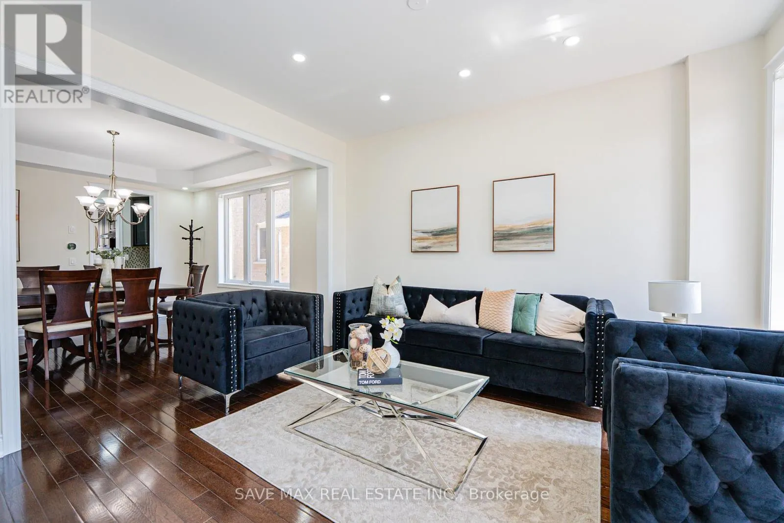 49 SCOTCHMERE CRESCENT