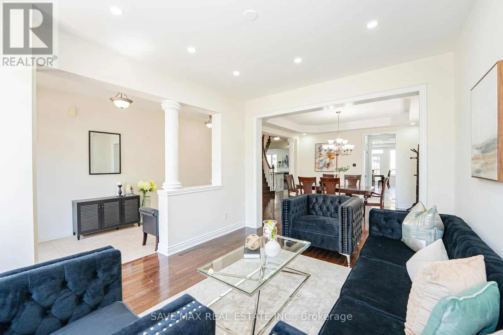 49 SCOTCHMERE CRESCENT
