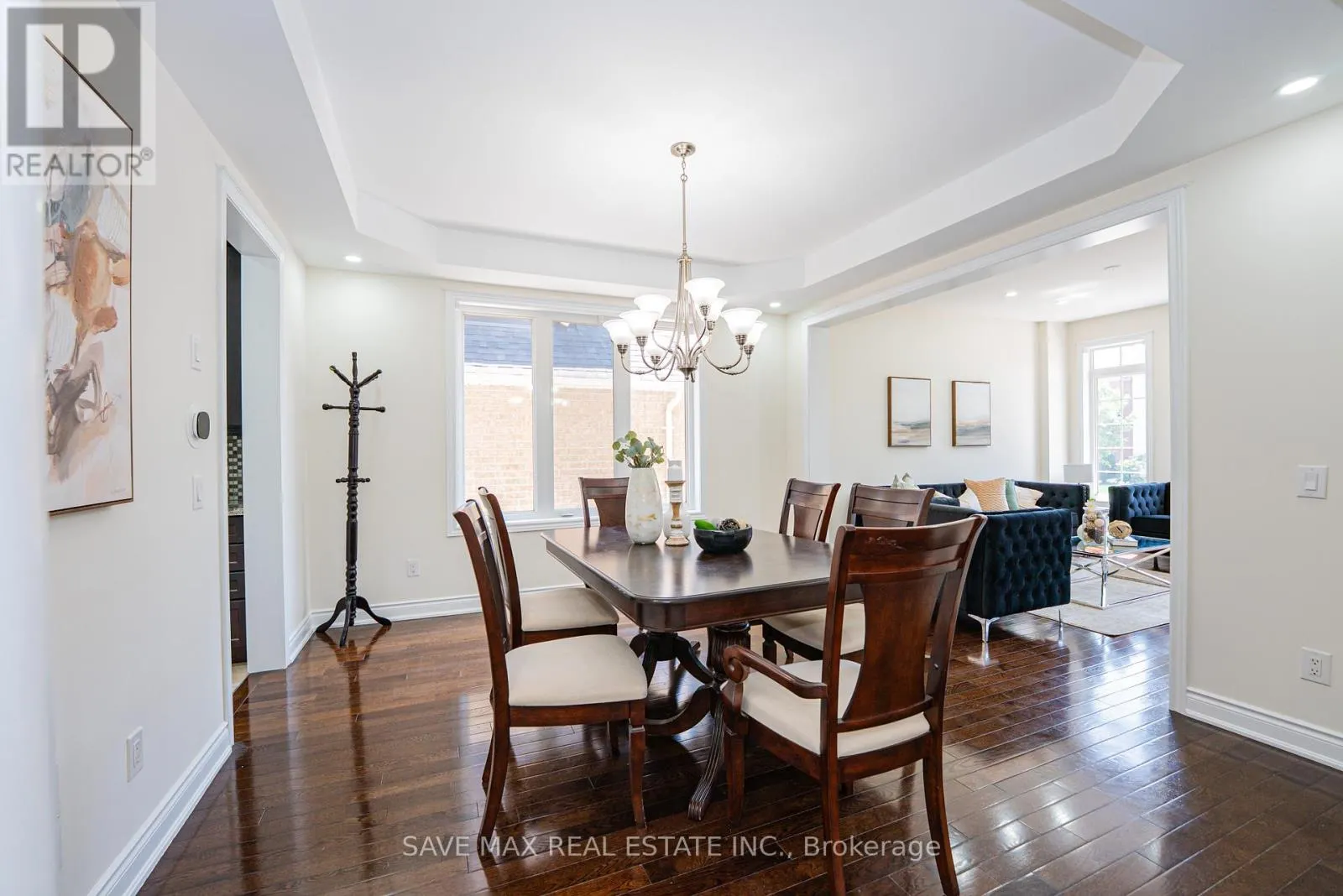 49 SCOTCHMERE CRESCENT