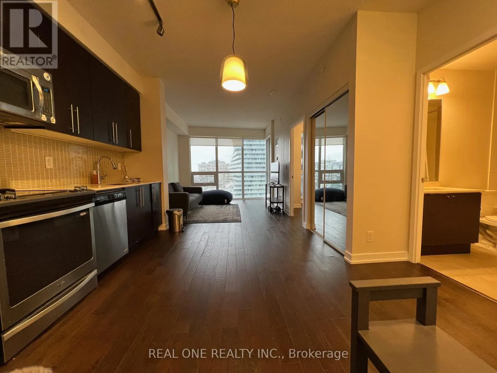 #1410 - 510 CURRAN PLACE