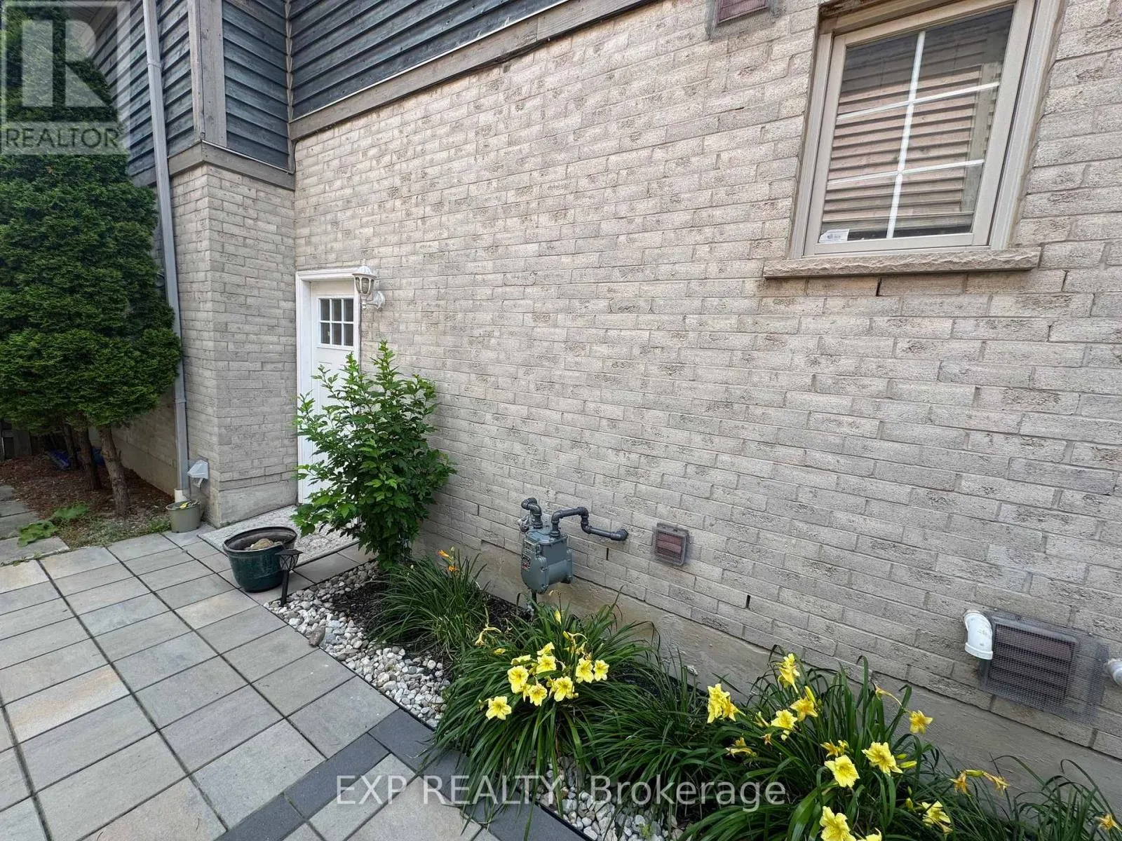 5294 RUSSELL VIEW ROAD