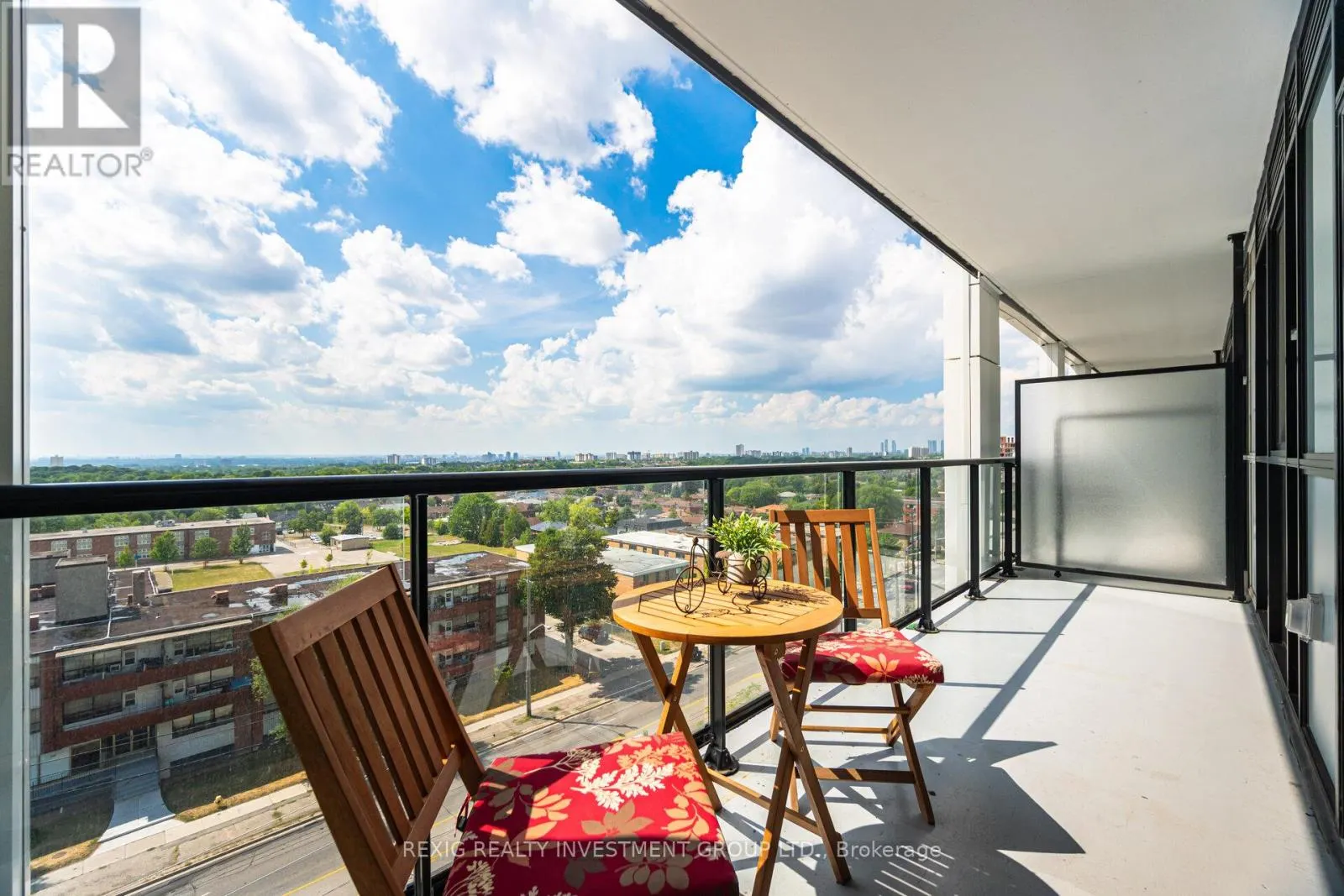 723 - 50 GEORGE BUTCHART DRIVE