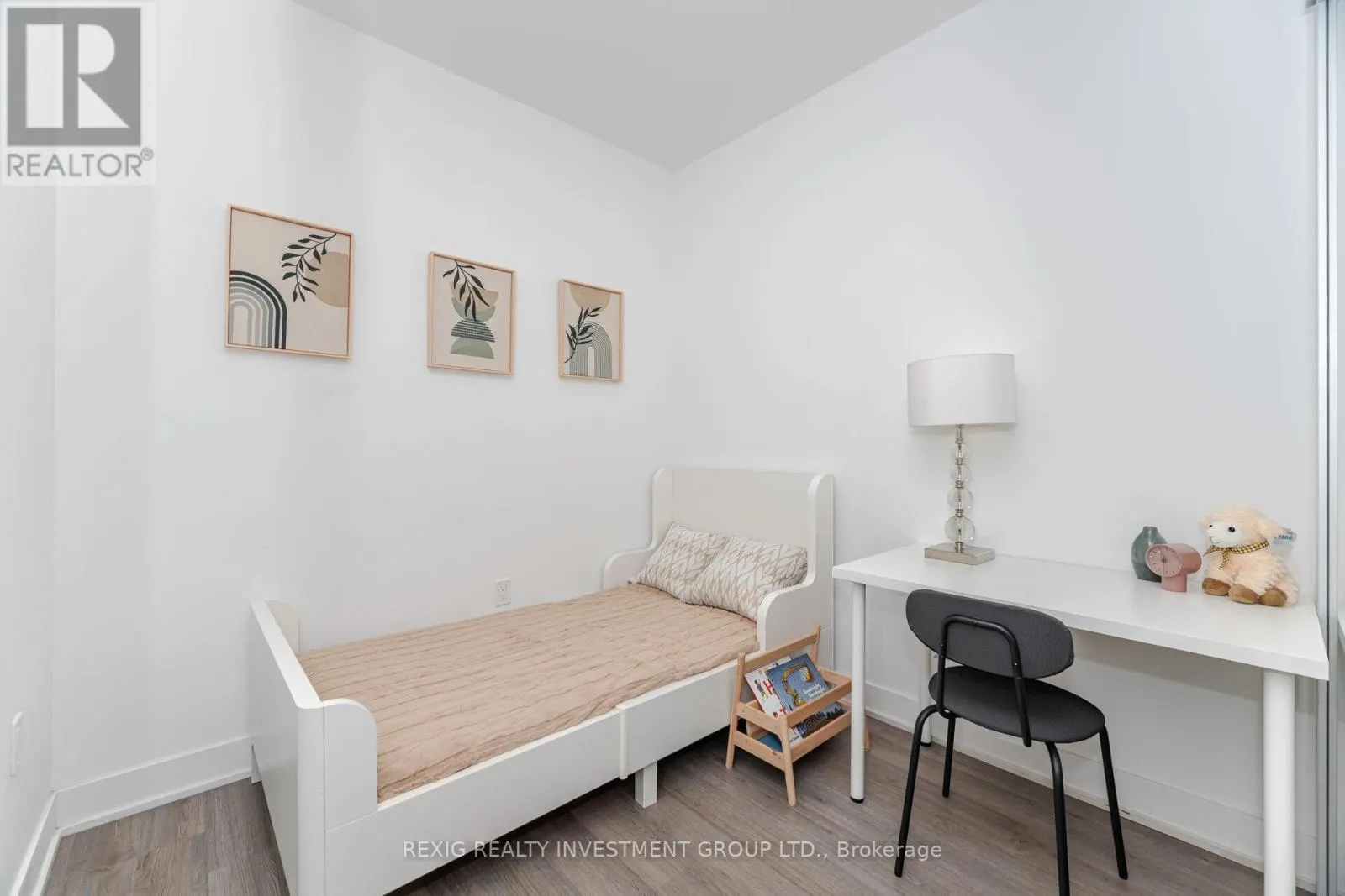 723 - 50 GEORGE BUTCHART DRIVE