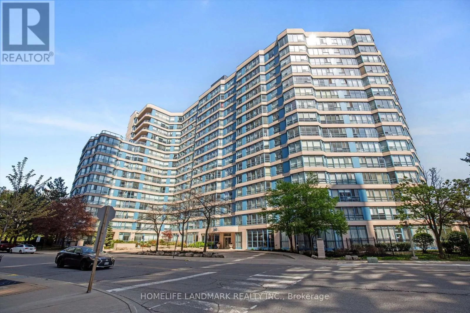 704 - 250 WEBB DRIVE