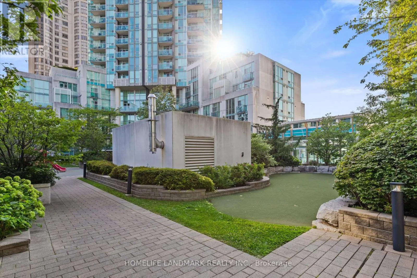 3110 - 3939 DUKE OF YORK BOULEVARD