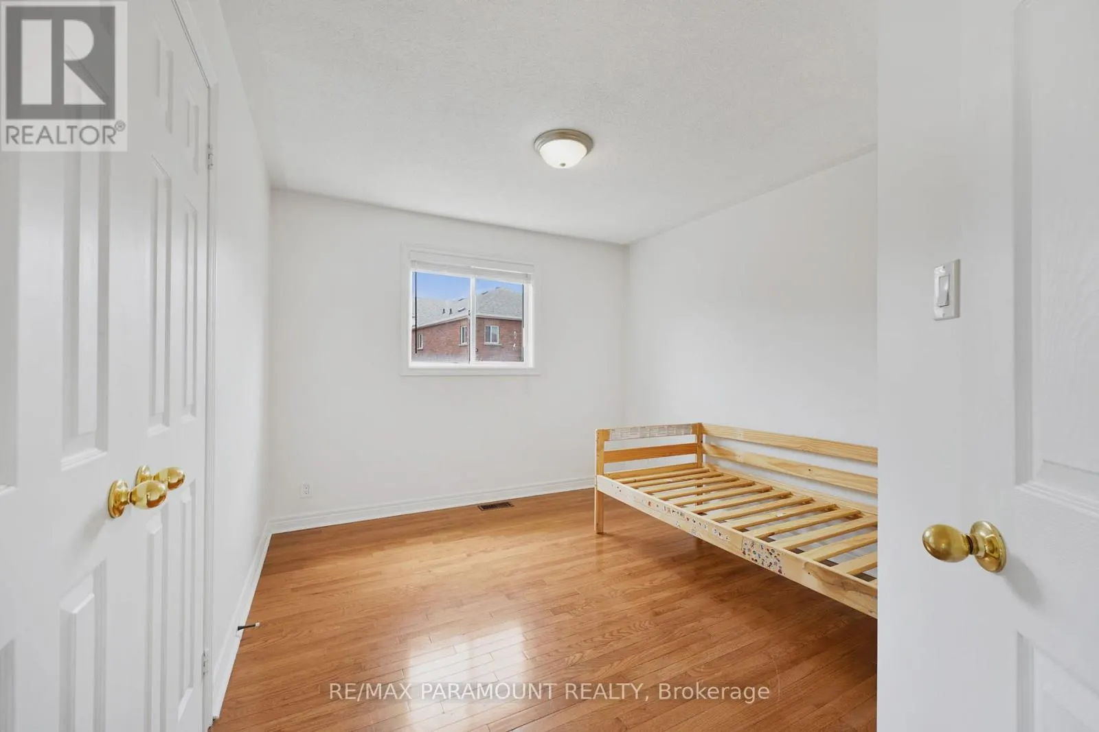 4 SUMMERDALE CRESCENT