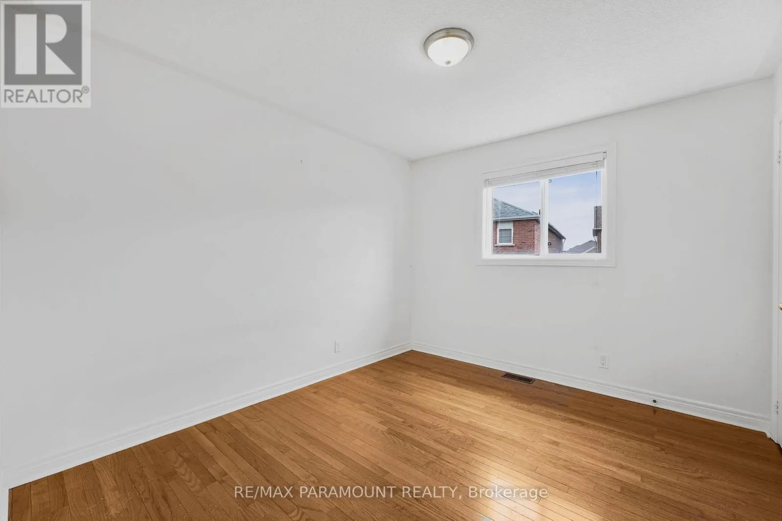 4 SUMMERDALE CRESCENT