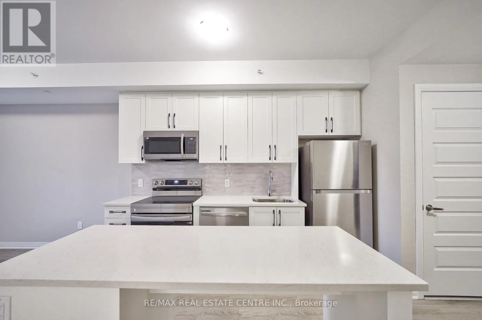 302 - 480 GORDON KRANTZ AVENUE