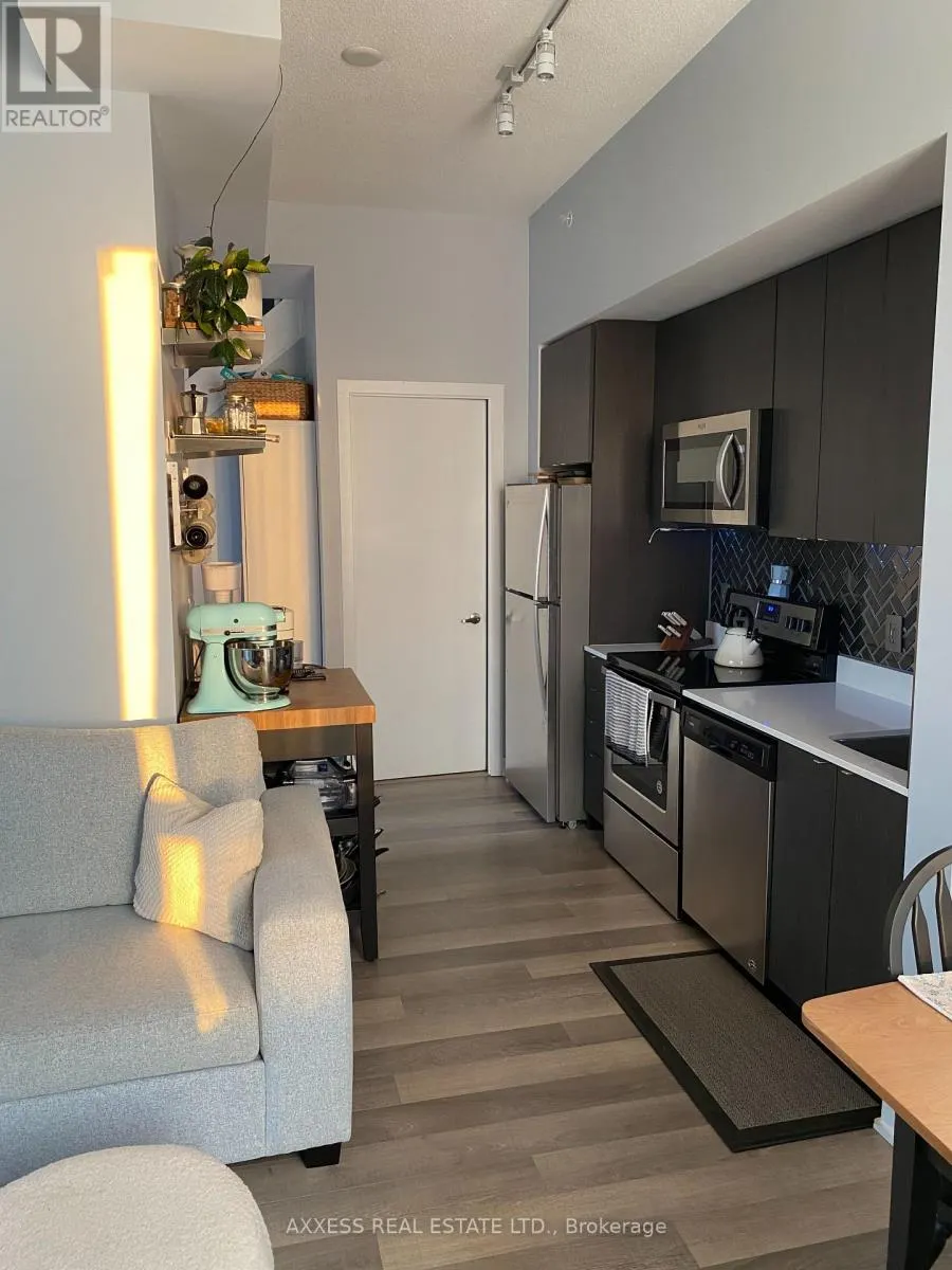 B210 - 5240 DUNDAS STREET