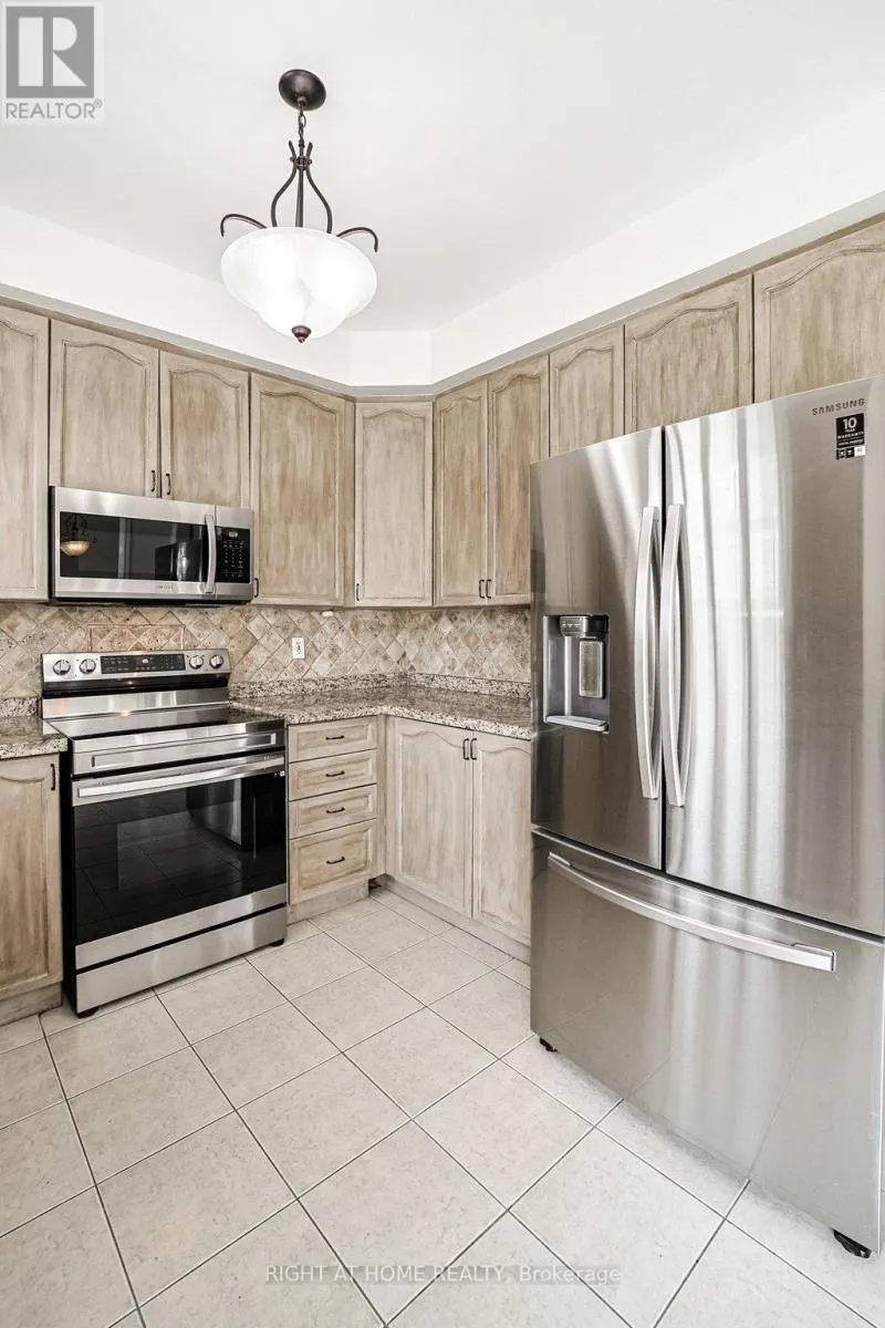 176 COOKE CRESCENT