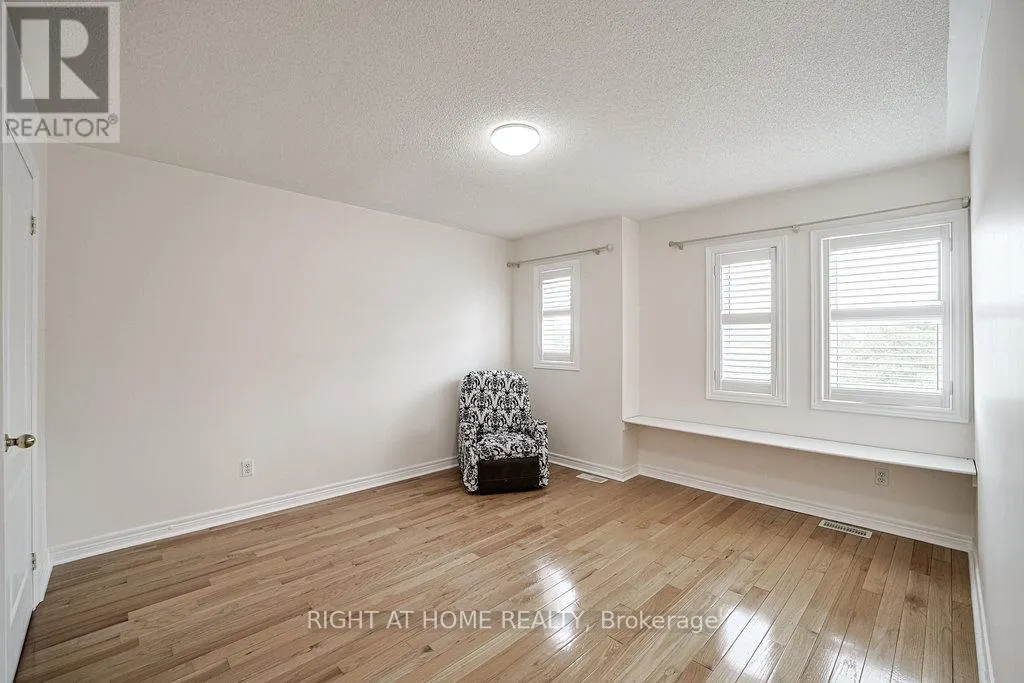 176 COOKE CRESCENT