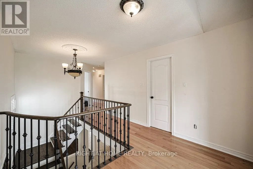 176 COOKE CRESCENT