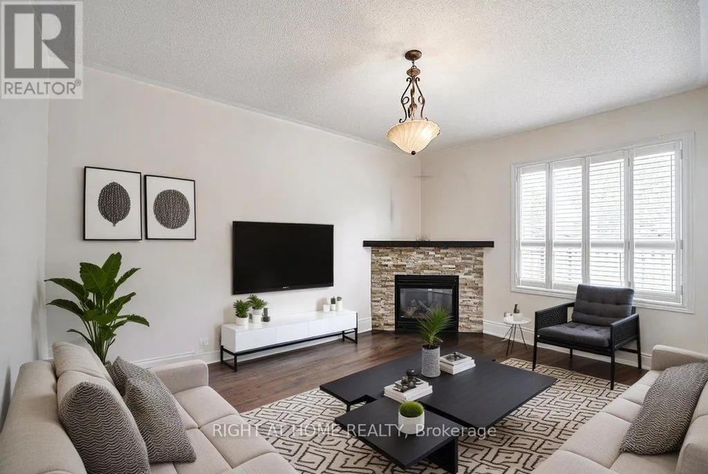 176 COOKE CRESCENT