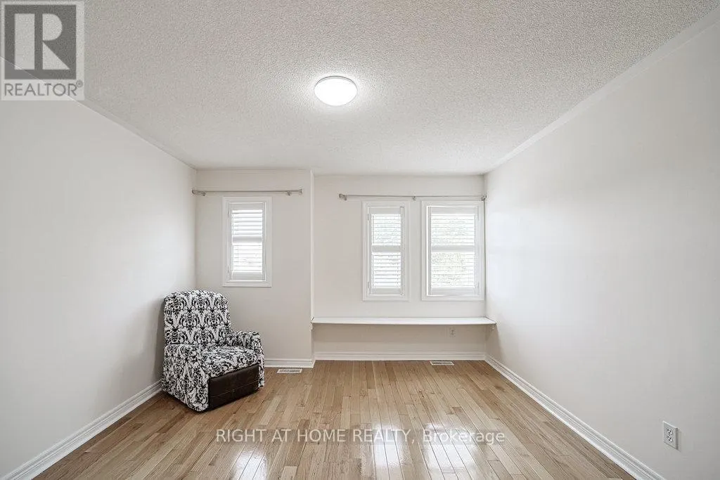 176 COOKE CRESCENT