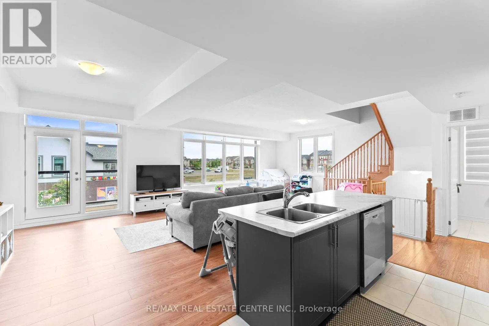 405 DOUGALL AVENUE