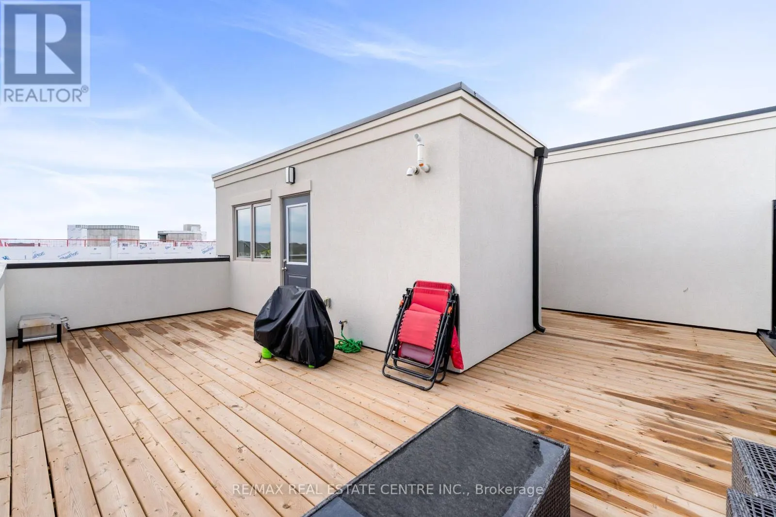 405 DOUGALL AVENUE