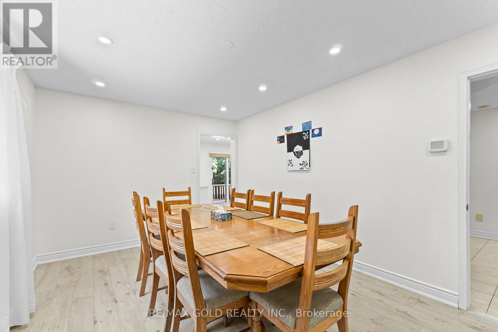 20 MOUNTAINBERRY ROAD