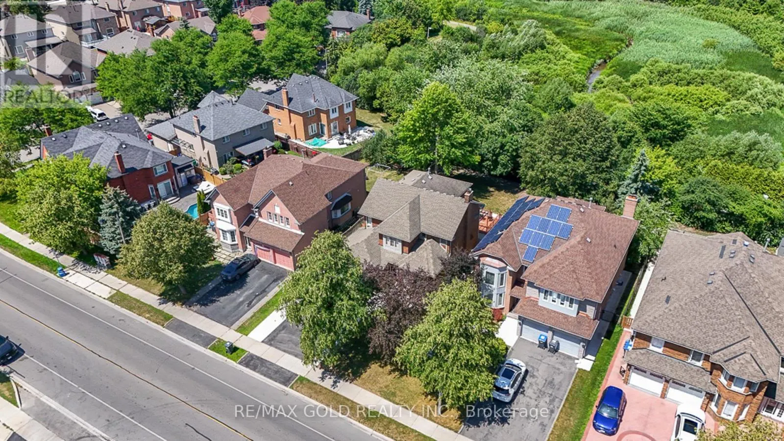 20 MOUNTAINBERRY ROAD
