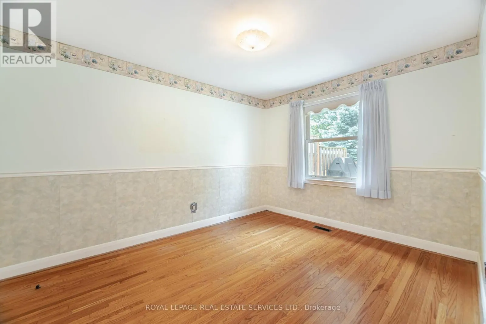 44 MAPLE AVENUE N