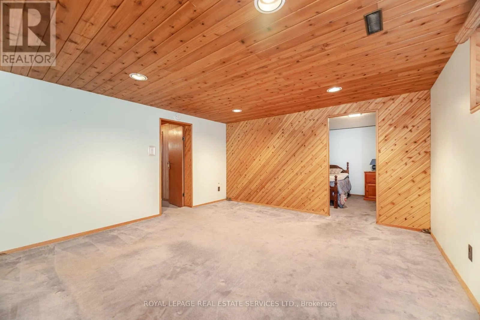 44 MAPLE AVENUE N