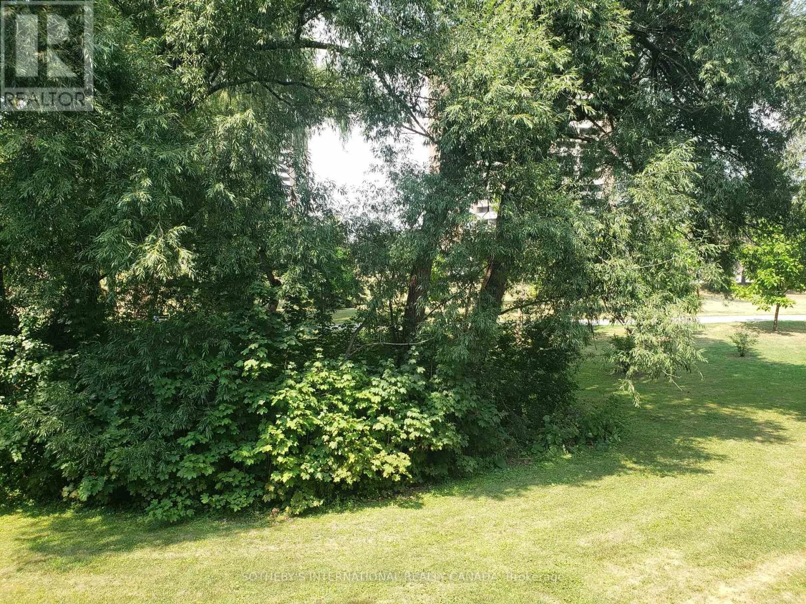 15 - 1855 MAPLE RIDGE DRIVE