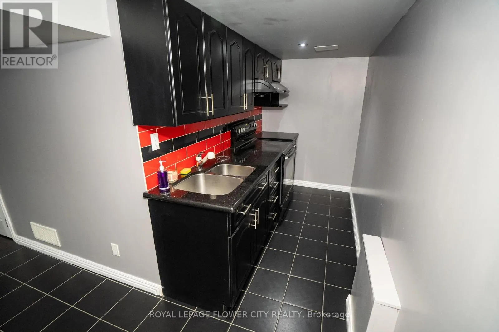 26 RANCHERO DRIVE