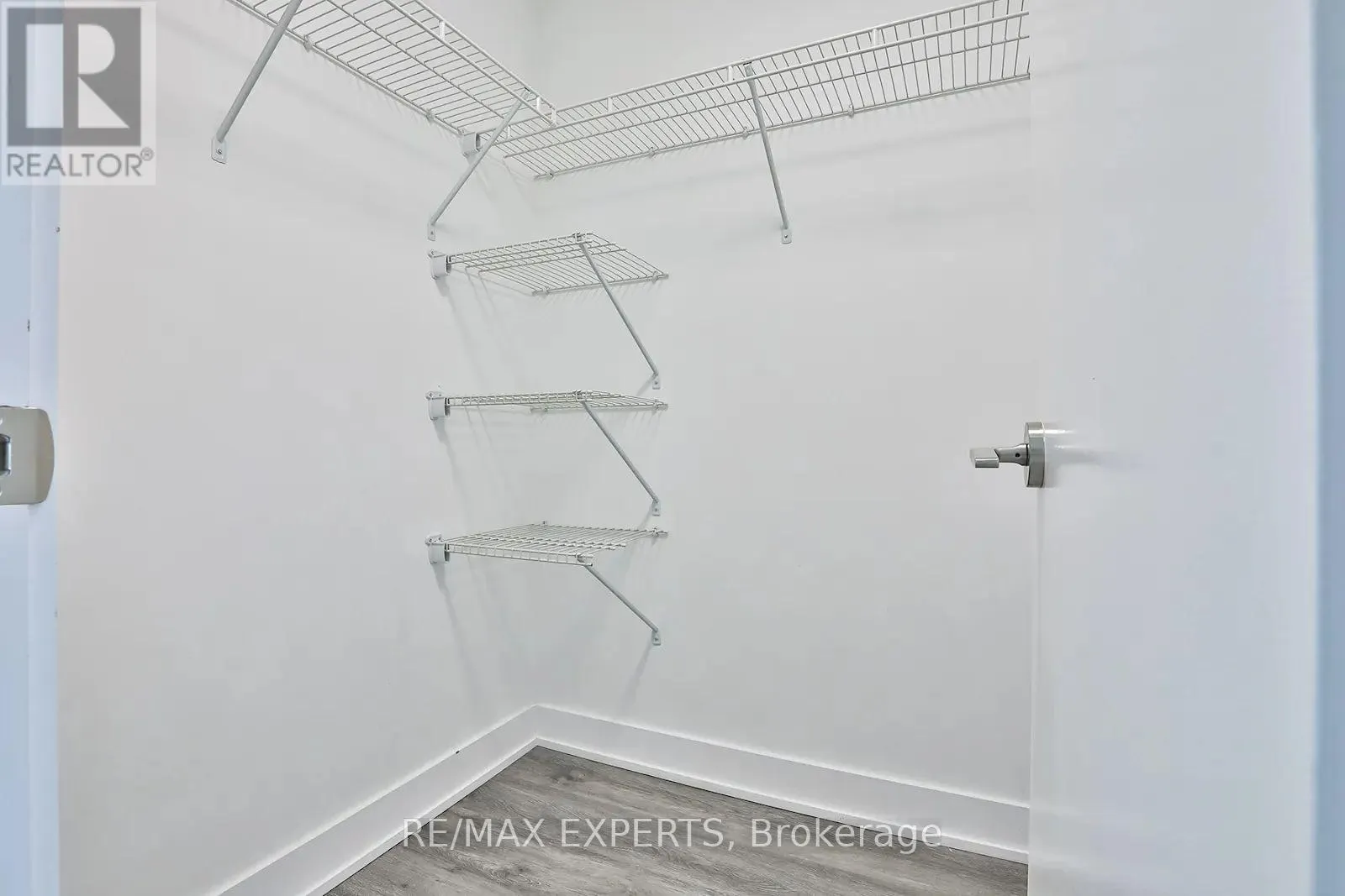 3703 - 20 SHORE BREEZE DRIVE