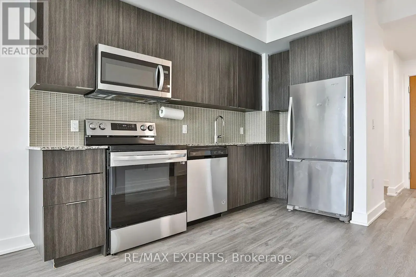 3703 - 20 SHORE BREEZE DRIVE