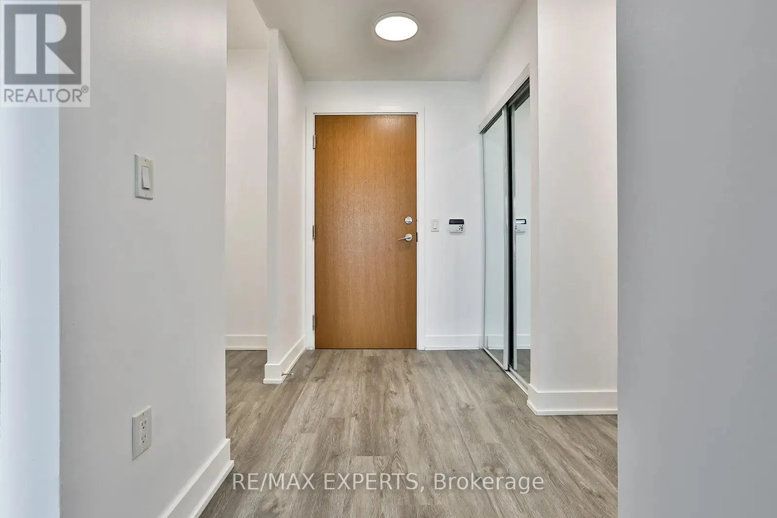 3703 - 20 SHORE BREEZE DRIVE