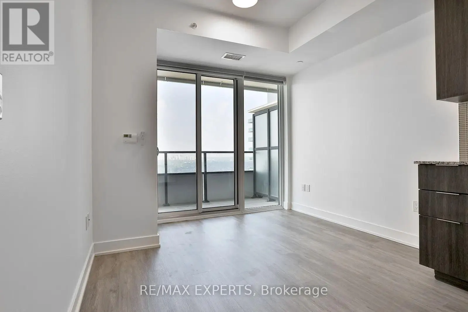 3703 - 20 SHORE BREEZE DRIVE