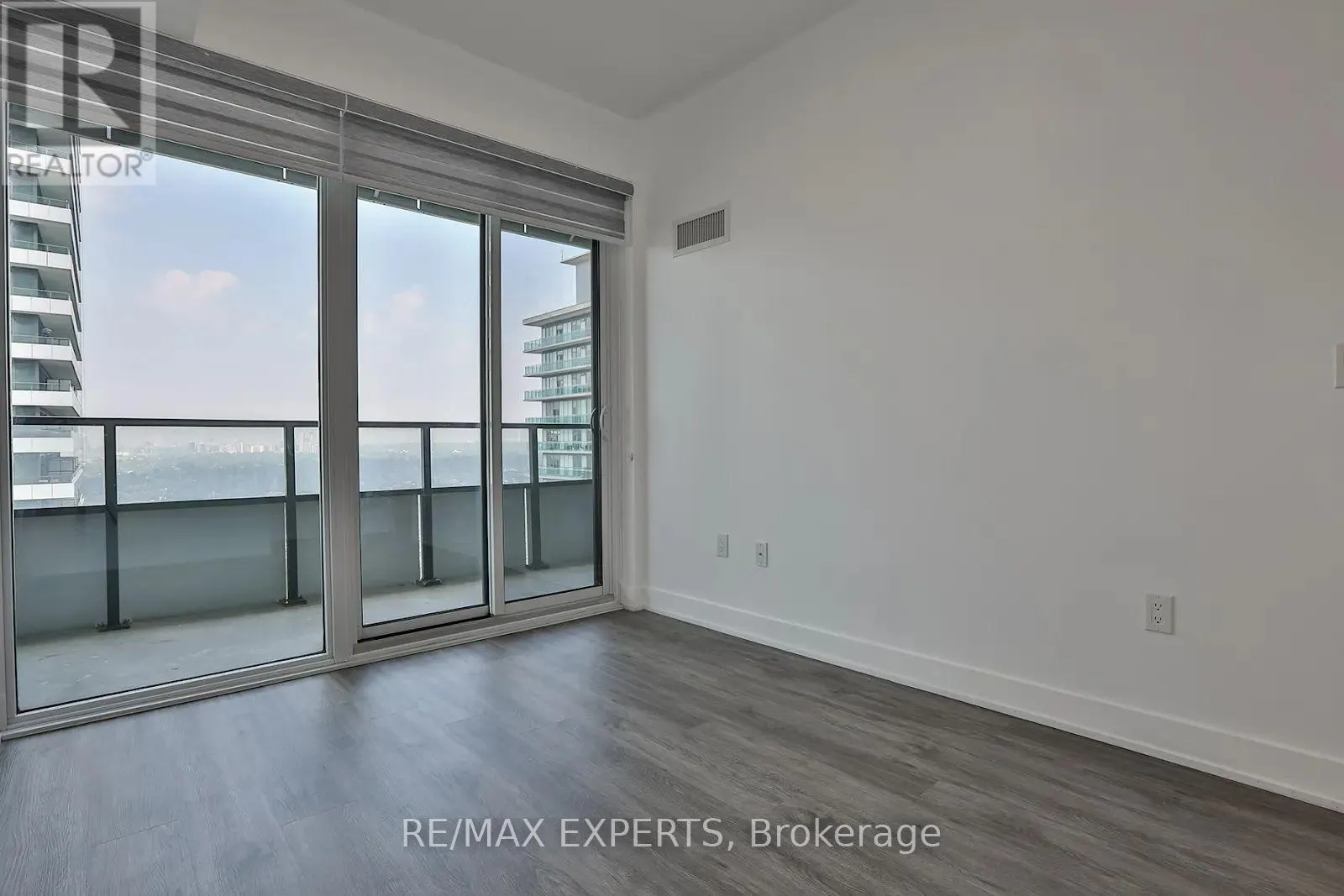 3703 - 20 SHORE BREEZE DRIVE