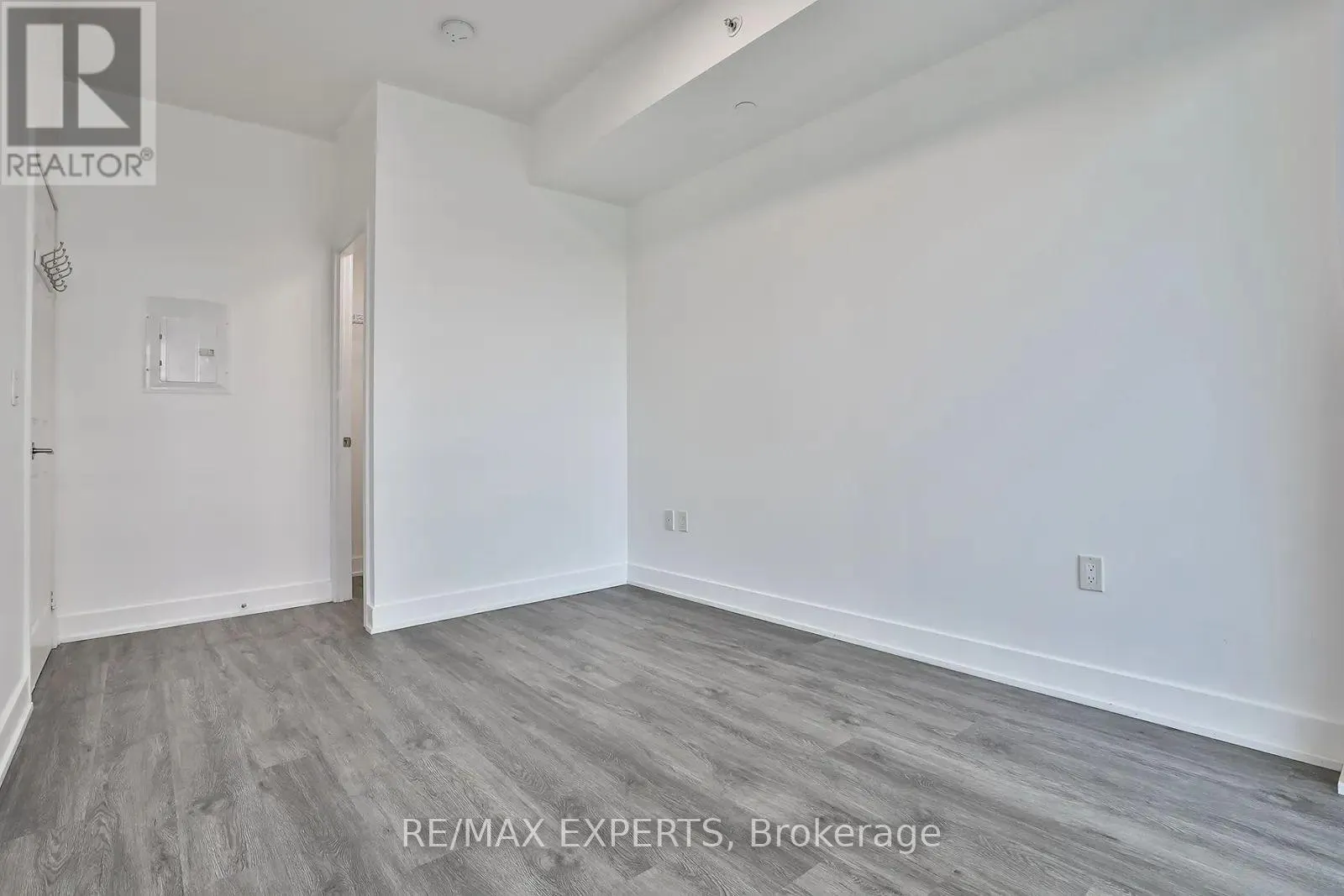 3703 - 20 SHORE BREEZE DRIVE