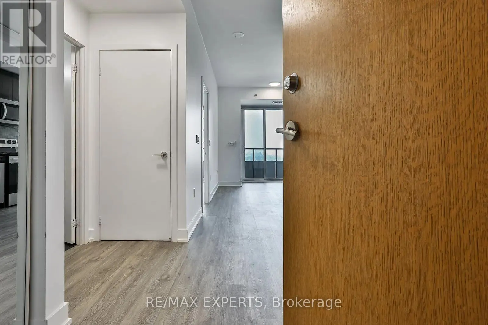3703 - 20 SHORE BREEZE DRIVE