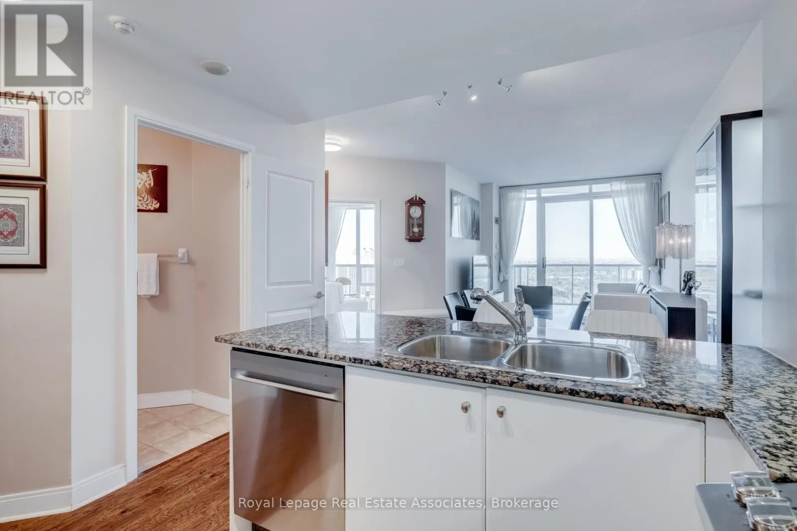 2410 - 90 ABSOLUTE AVENUE