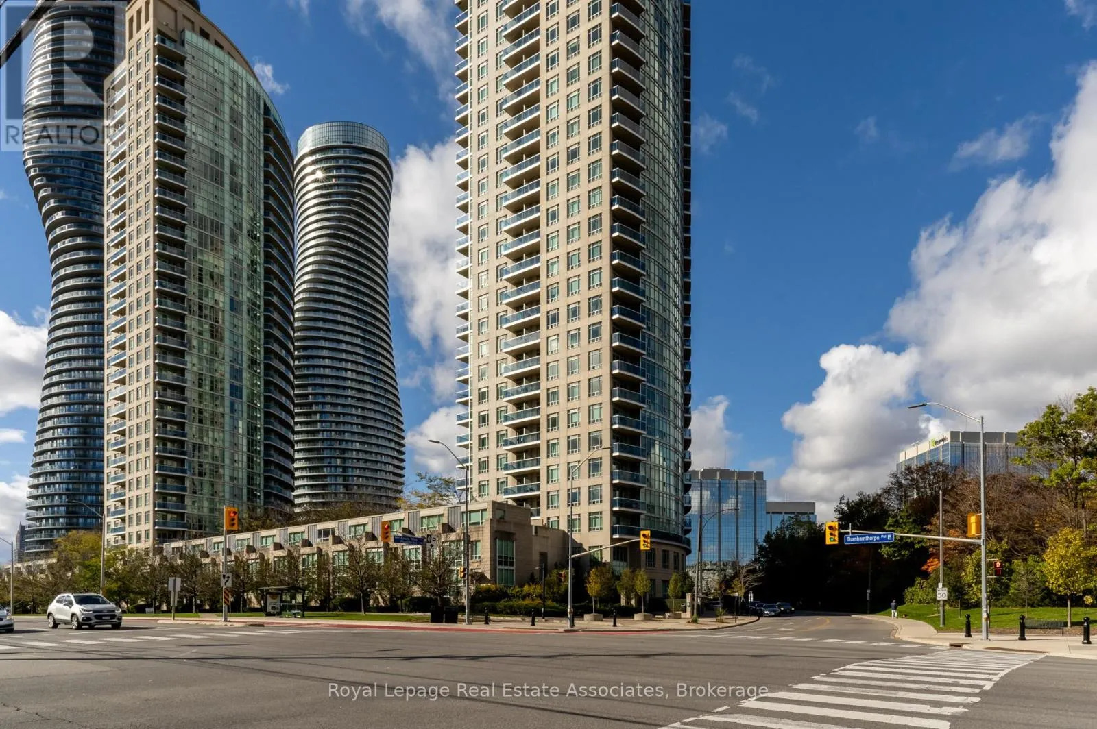 2410 - 90 ABSOLUTE AVENUE