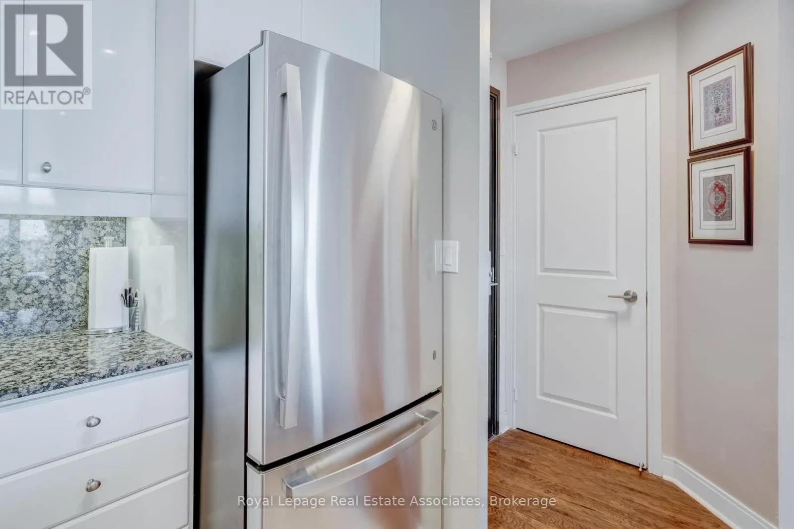 2410 - 90 ABSOLUTE AVENUE
