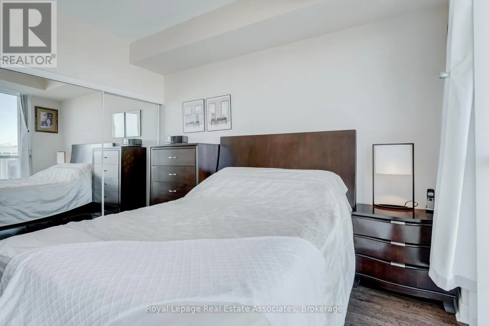 2410 - 90 ABSOLUTE AVENUE