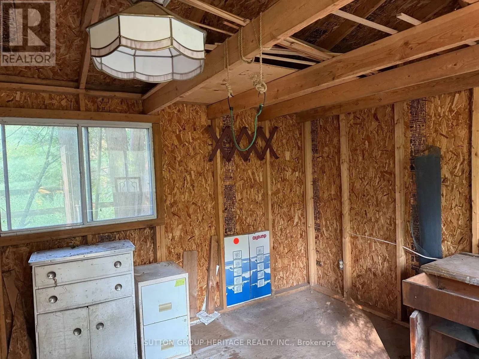 2766 HIGHPOINT SIDE ROAD