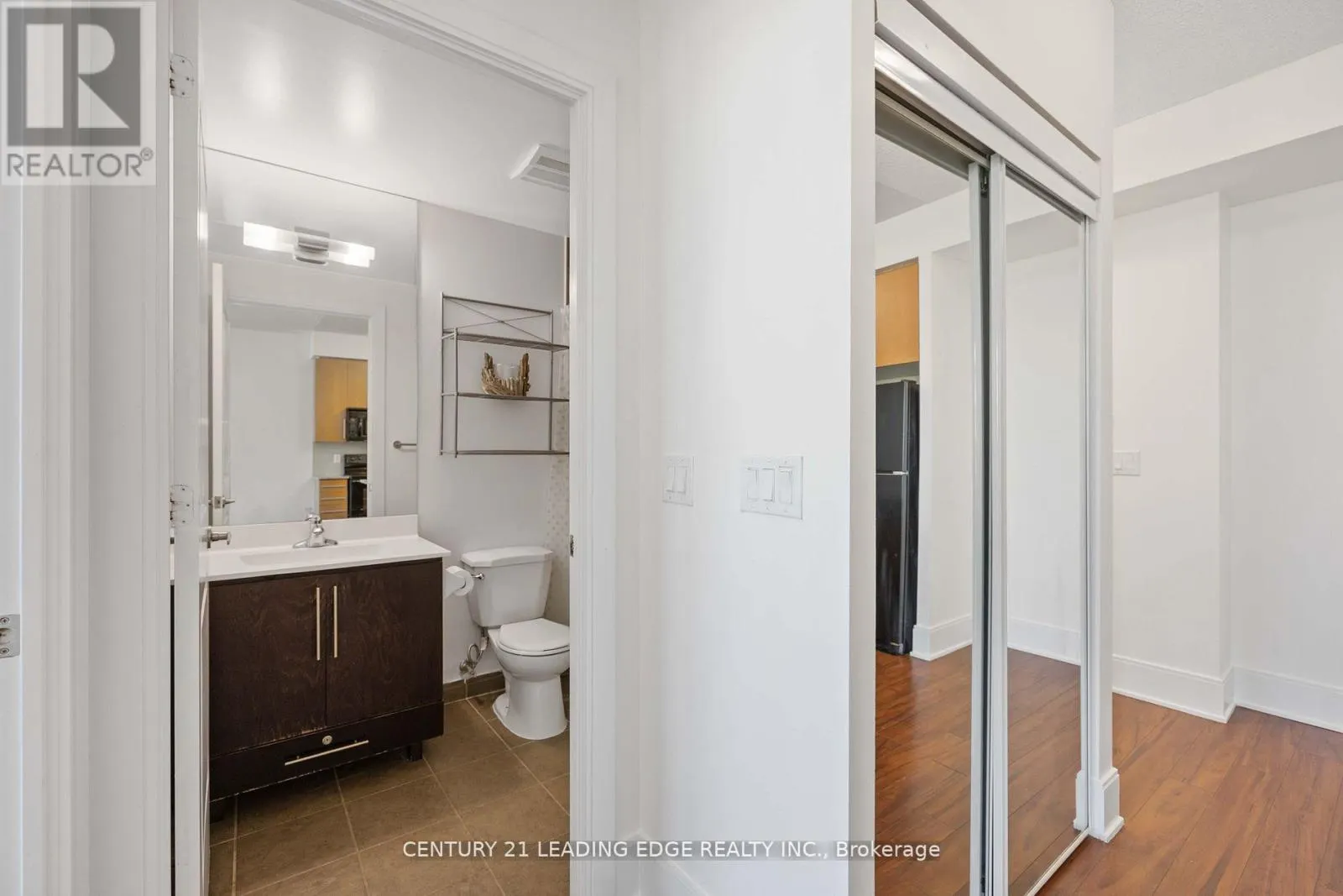 1506 - 330 BURNHAMTHORPE ROAD W
