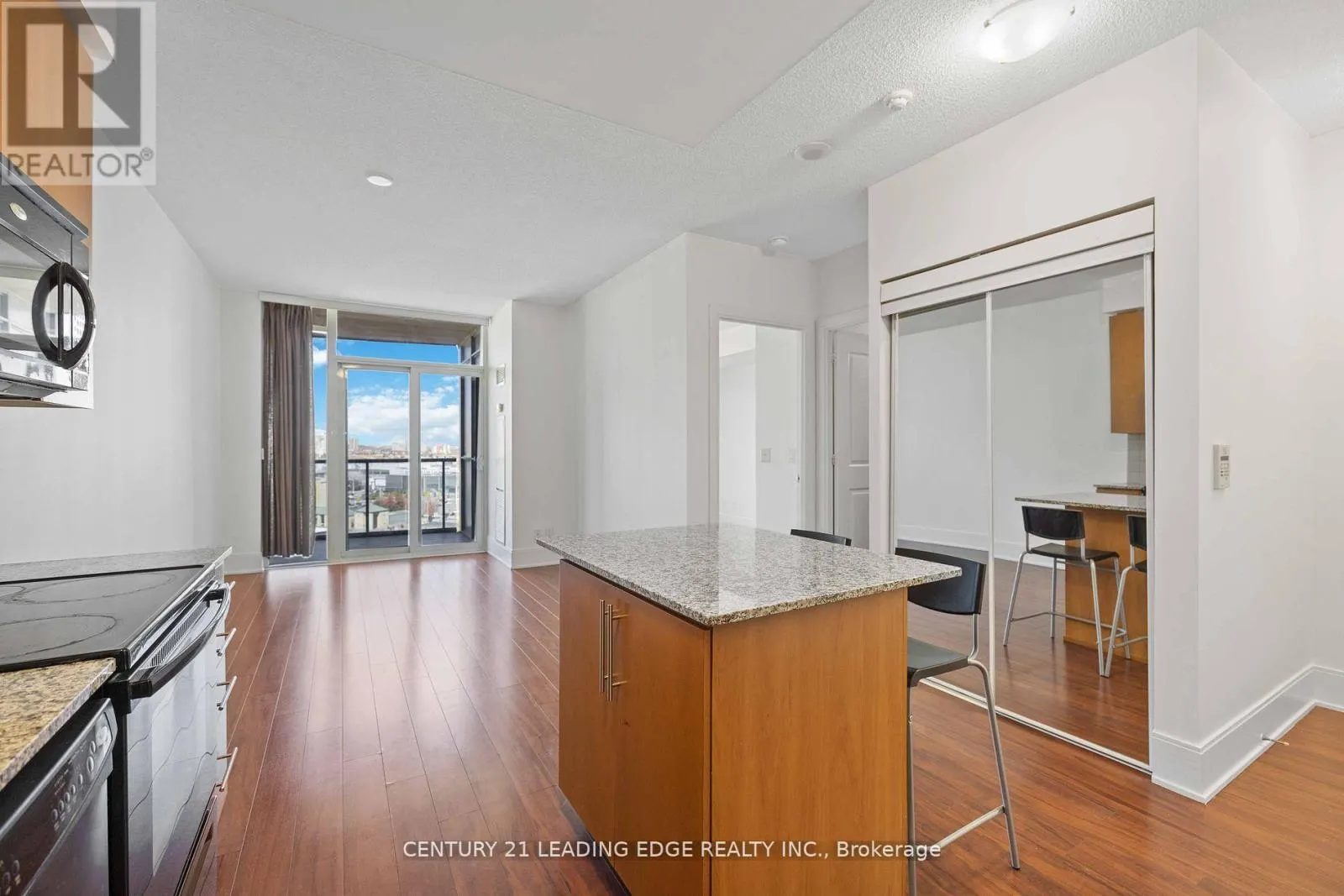 1506 - 330 BURNHAMTHORPE ROAD W