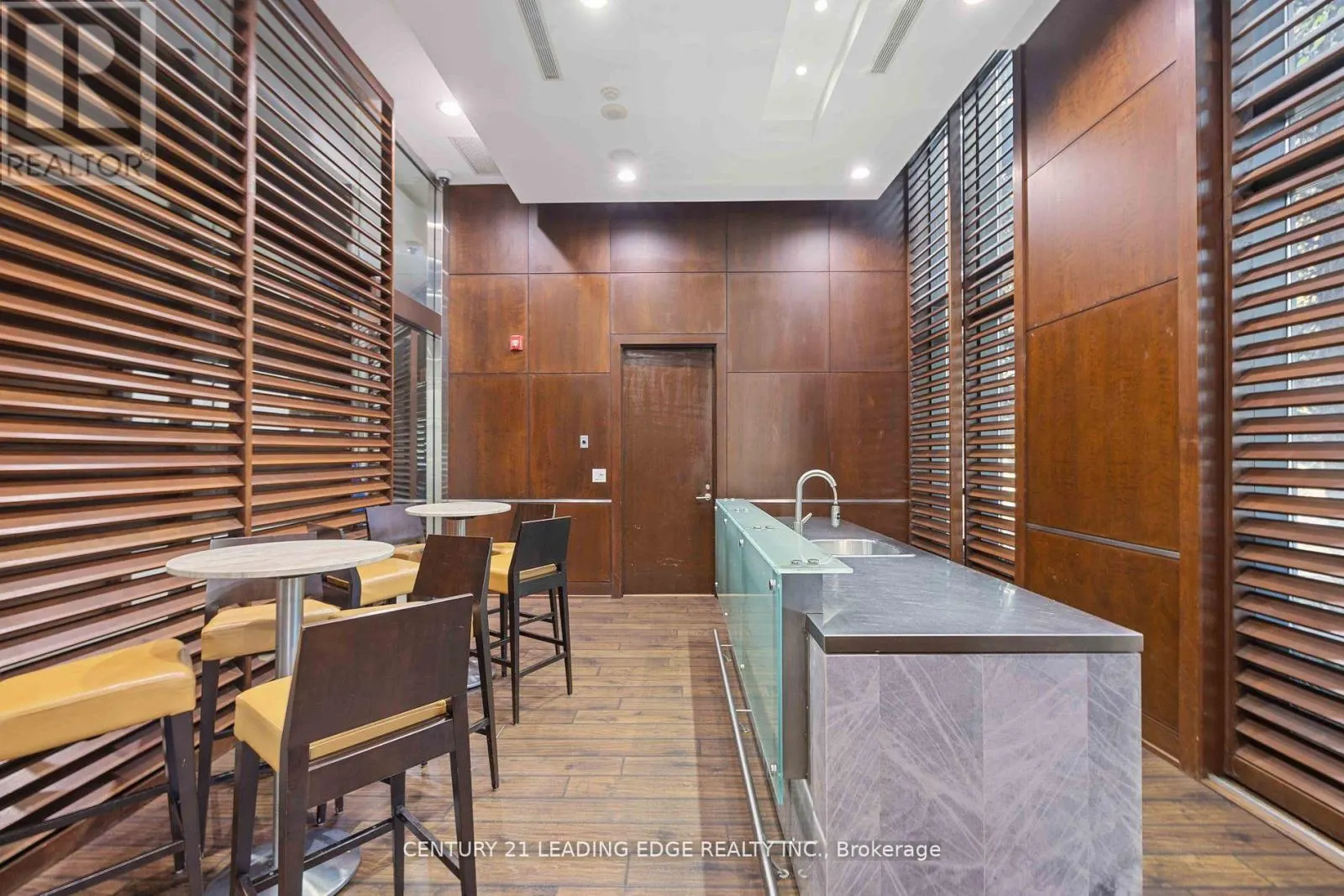 1506 - 330 BURNHAMTHORPE ROAD W