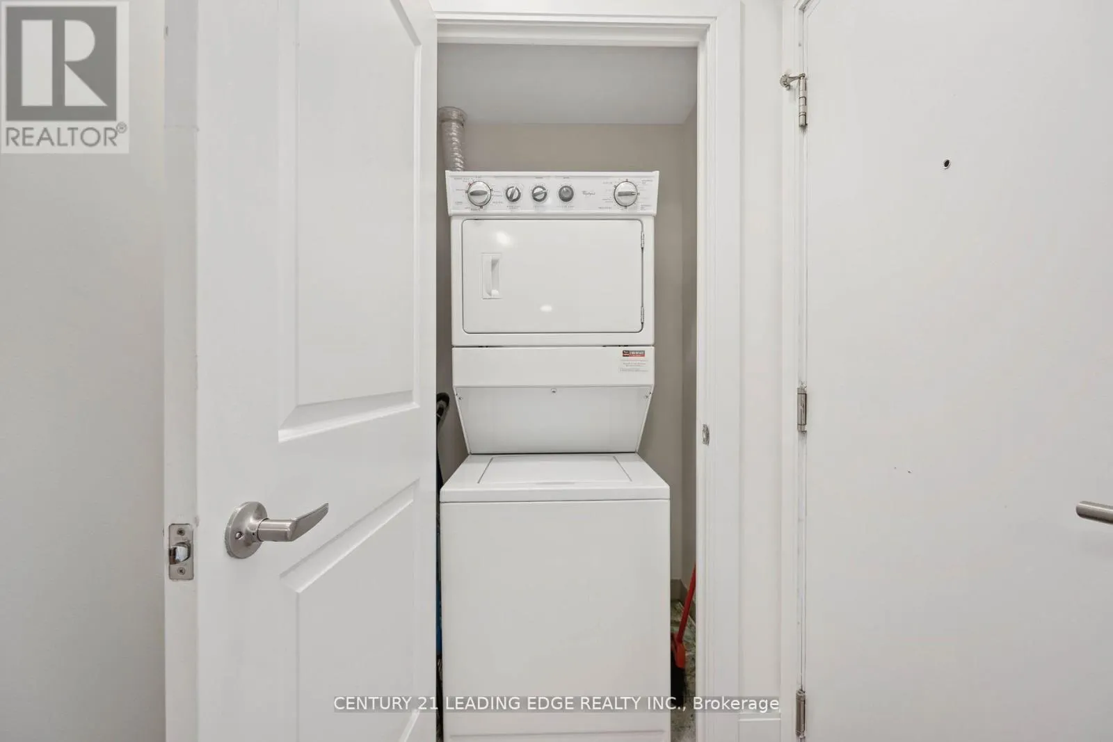 1506 - 330 BURNHAMTHORPE ROAD W