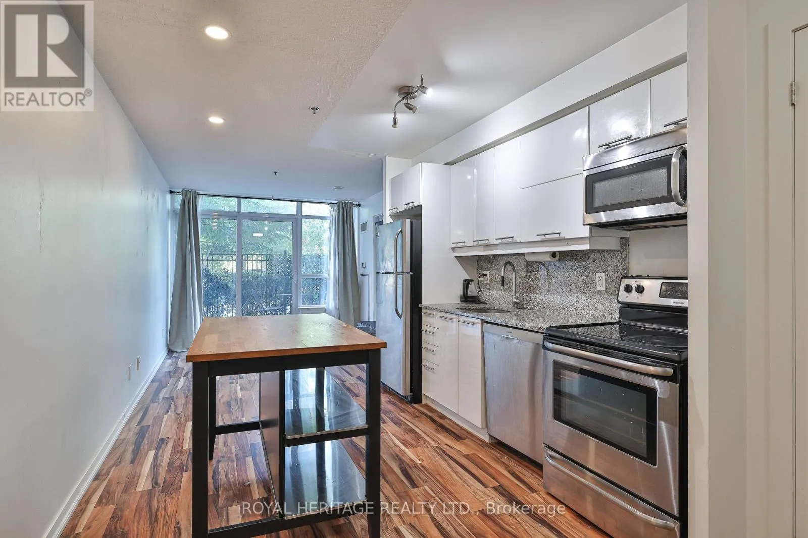 104 - 38 JOE SHUSTER WAY